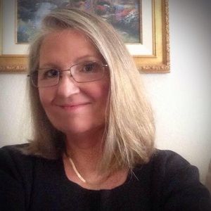 Meet your Posher, Debra